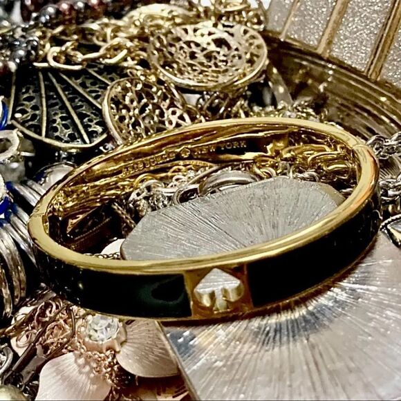 Vintage 2 Modern jewelry lot~ 2 LB gold & silver pearls and more!!